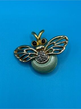 Bubble bee brooch teal and gold tone